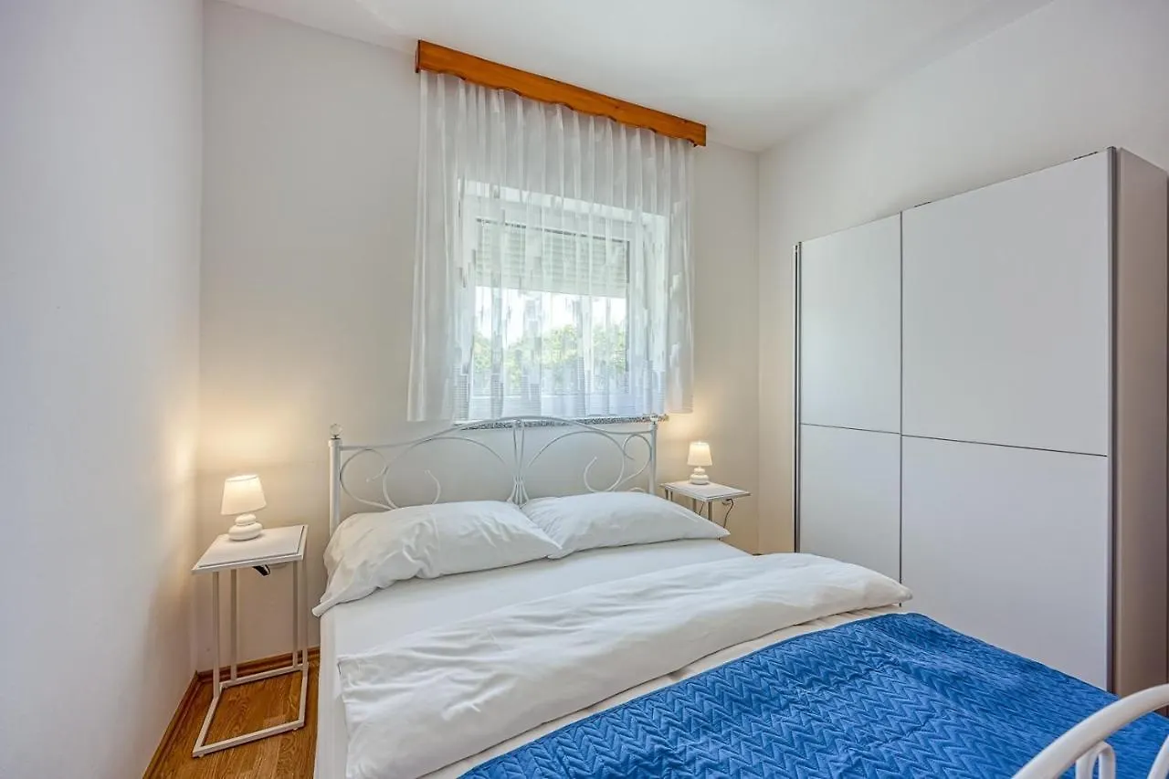 Marinka Porec Nova Vas  0*, Nova Vas (Porec)