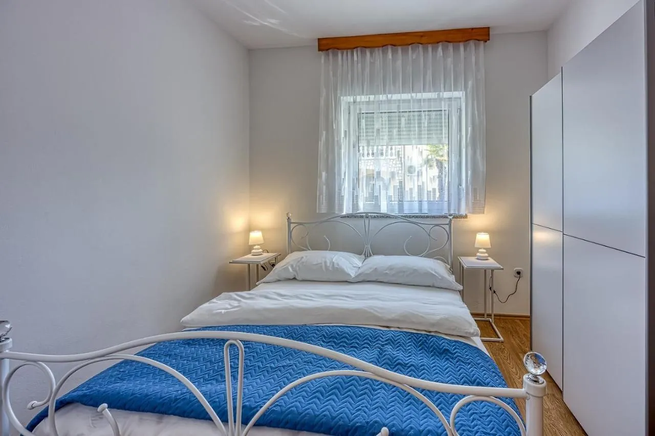 Guest house Marinka Porec Nova Vas