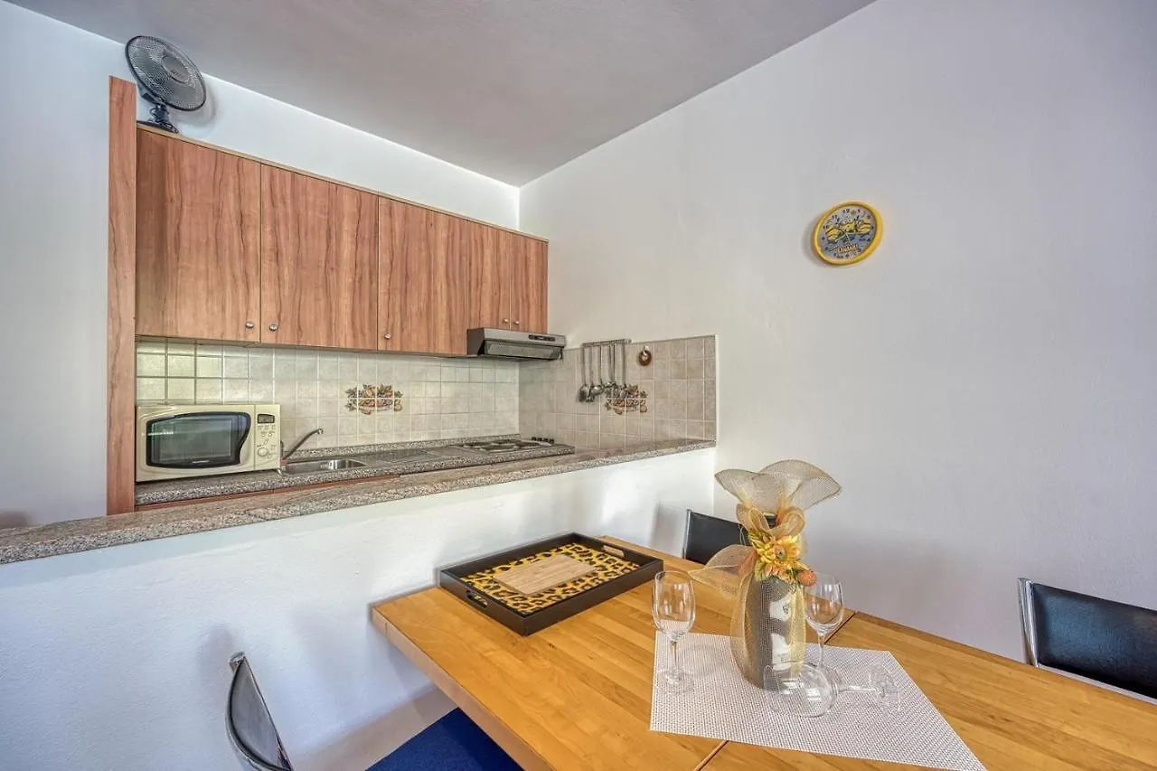 Guest house Marinka Porec Nova Vas